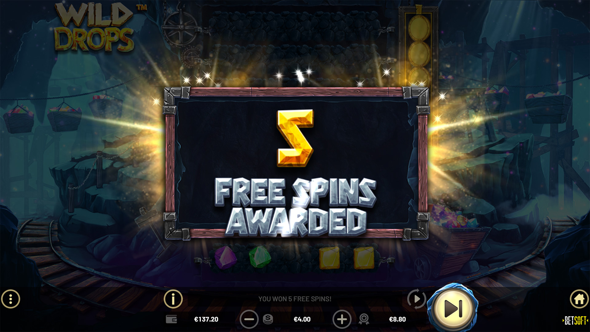 Wild Drops - интерфейс слота с драгоценными камнями